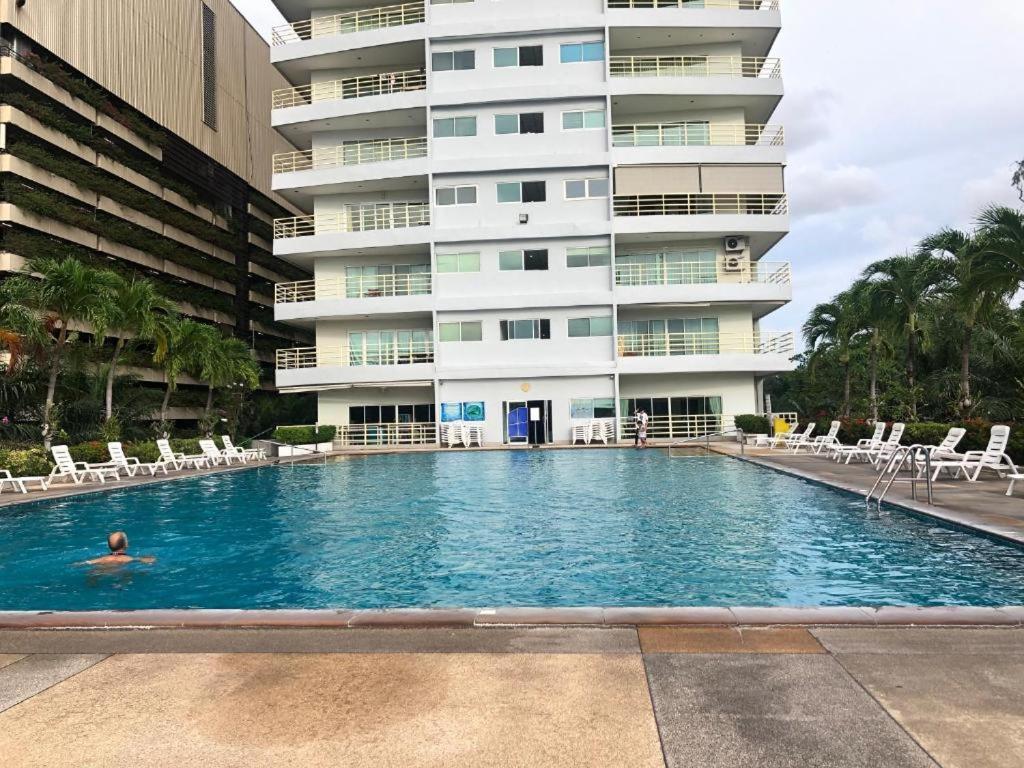 View Talay 6 Pattaya Beach By Anatolia Condo Suite Экстерьер фото