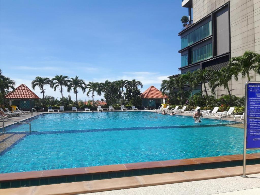 View Talay 6 Pattaya Beach By Anatolia Condo Suite Экстерьер фото