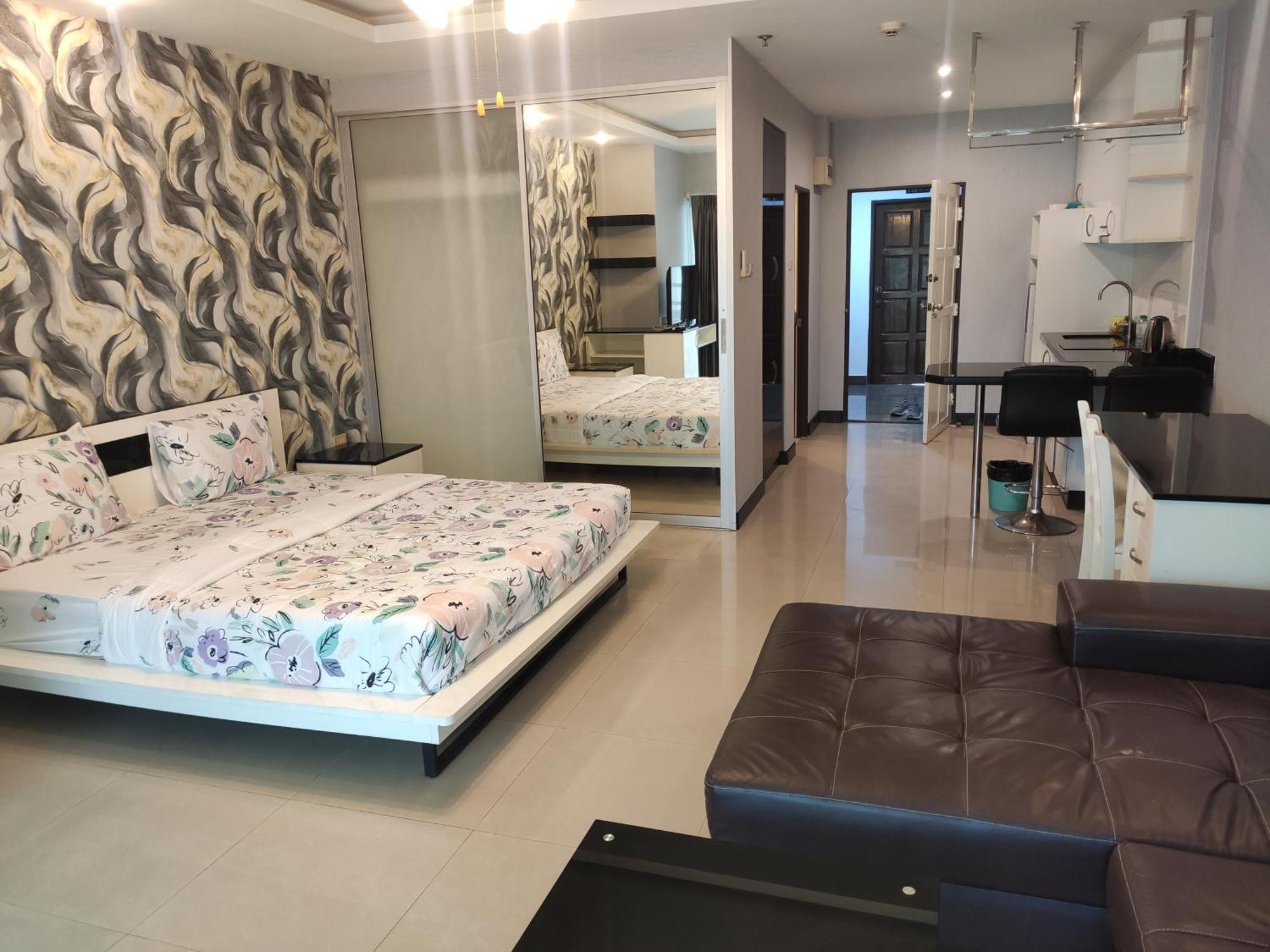 View Talay 6 Pattaya Beach By Anatolia Condo Suite Экстерьер фото