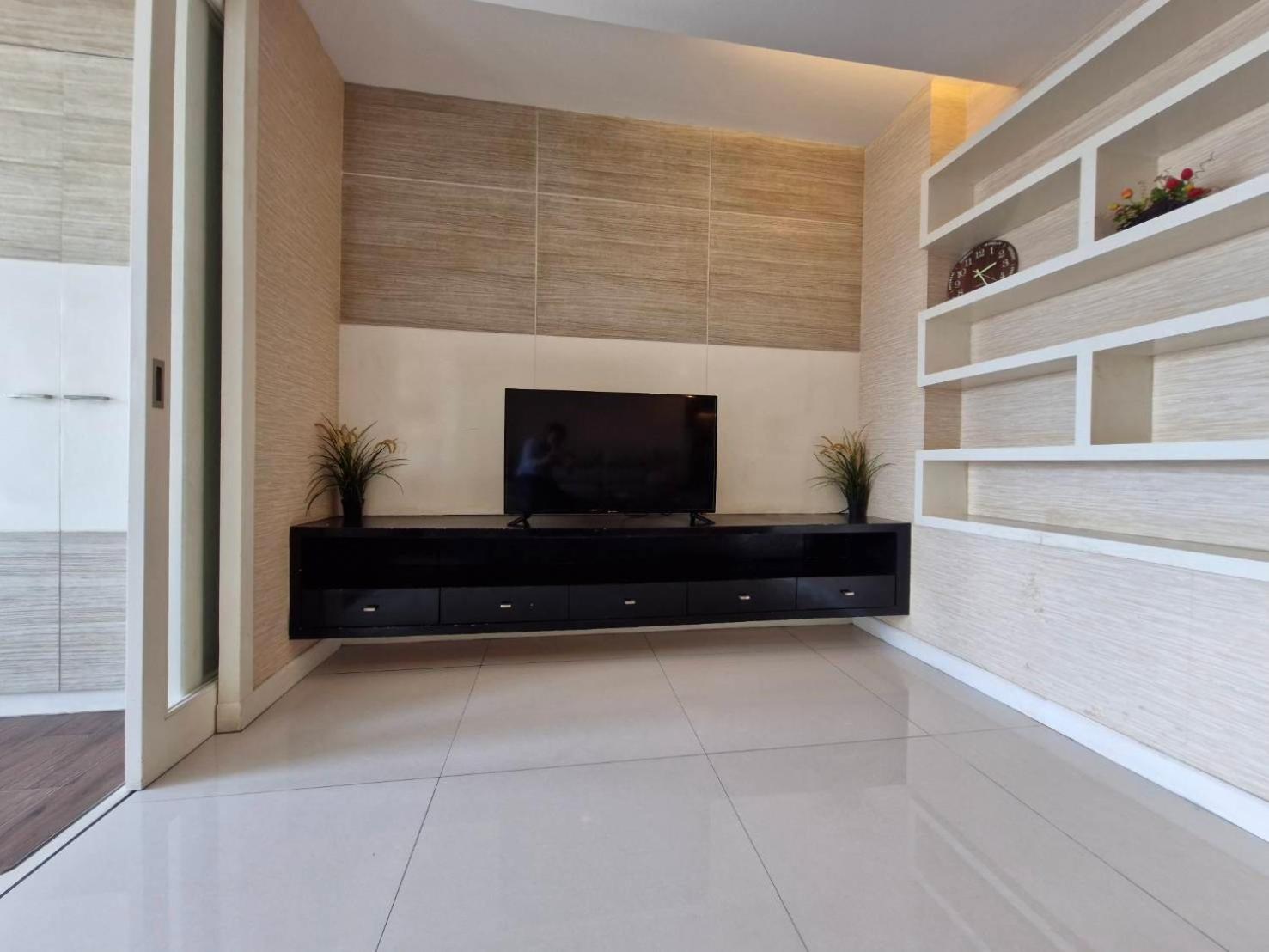 View Talay 6 Pattaya Beach By Anatolia Condo Suite Экстерьер фото