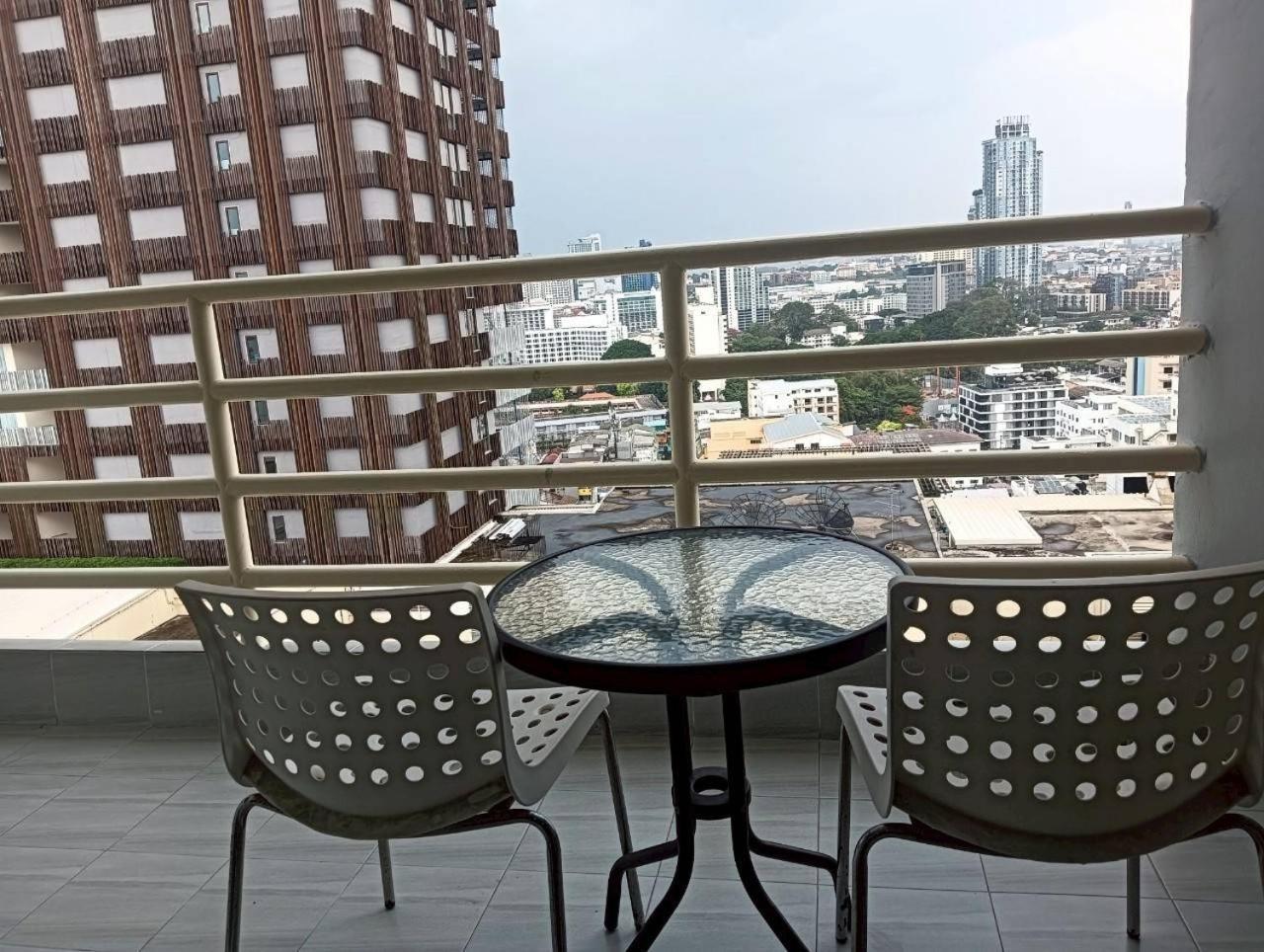 View Talay 6 Pattaya Beach By Anatolia Condo Suite Экстерьер фото