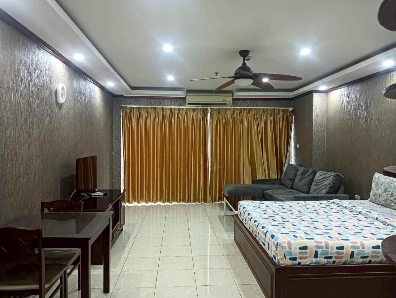 View Talay 6 Pattaya Beach By Anatolia Condo Suite Экстерьер фото