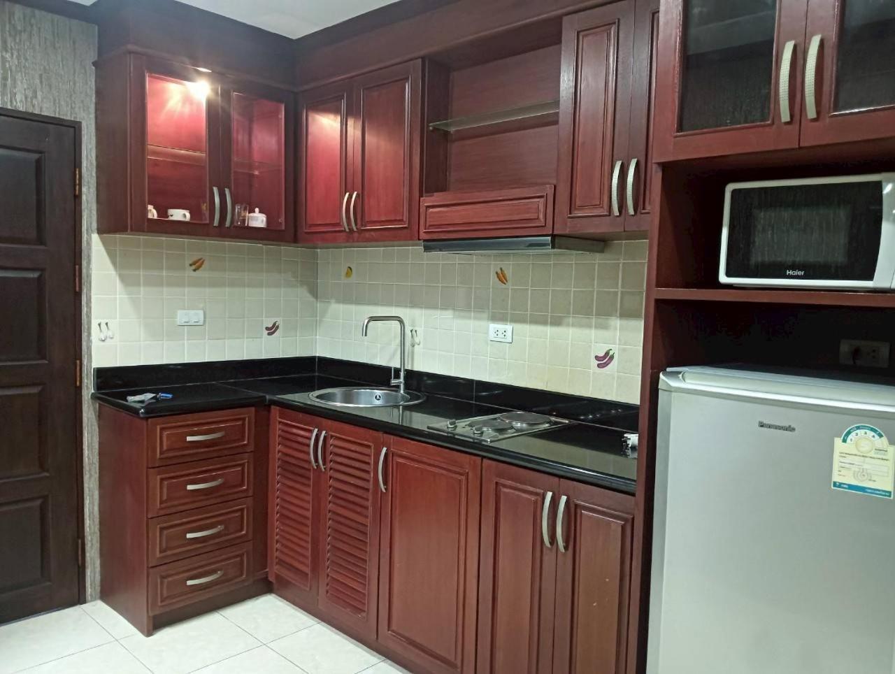 View Talay 6 Pattaya Beach By Anatolia Condo Suite Экстерьер фото