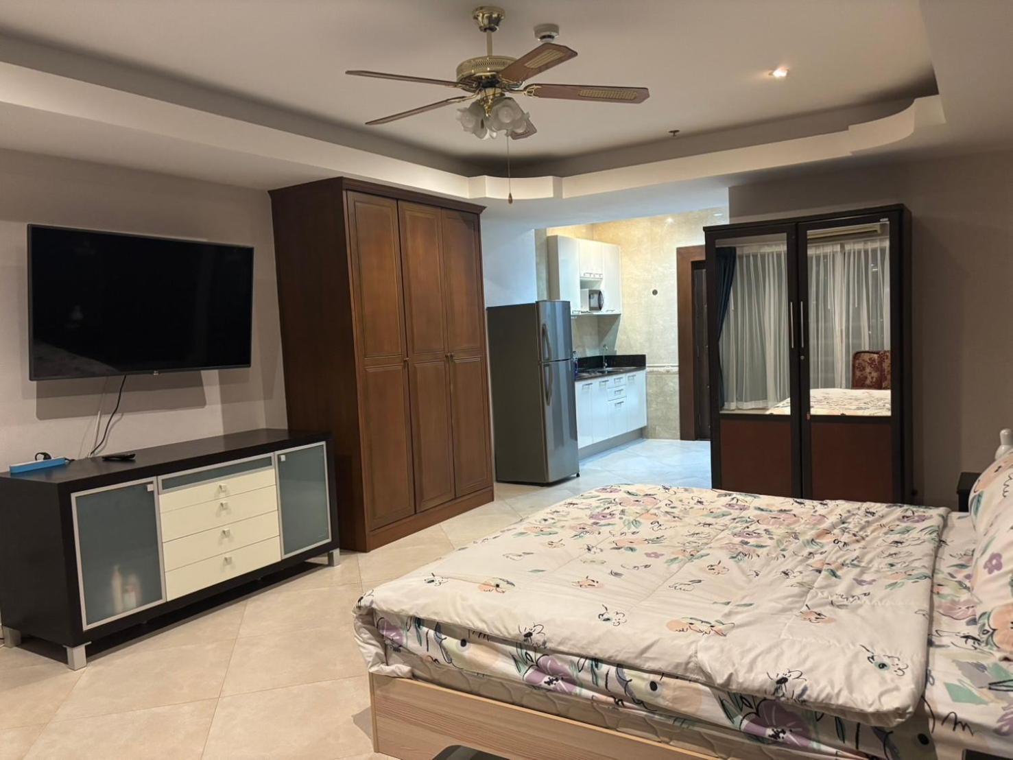 View Talay 6 Pattaya Beach By Anatolia Condo Suite Экстерьер фото