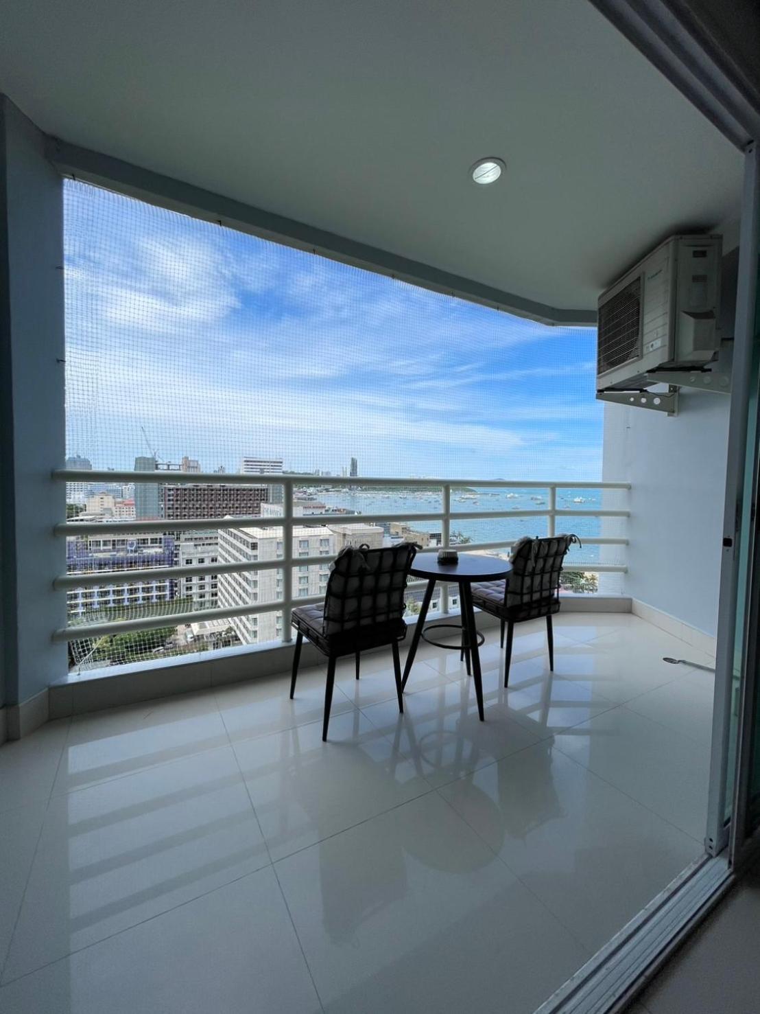 View Talay 6 Pattaya Beach By Anatolia Condo Suite Экстерьер фото